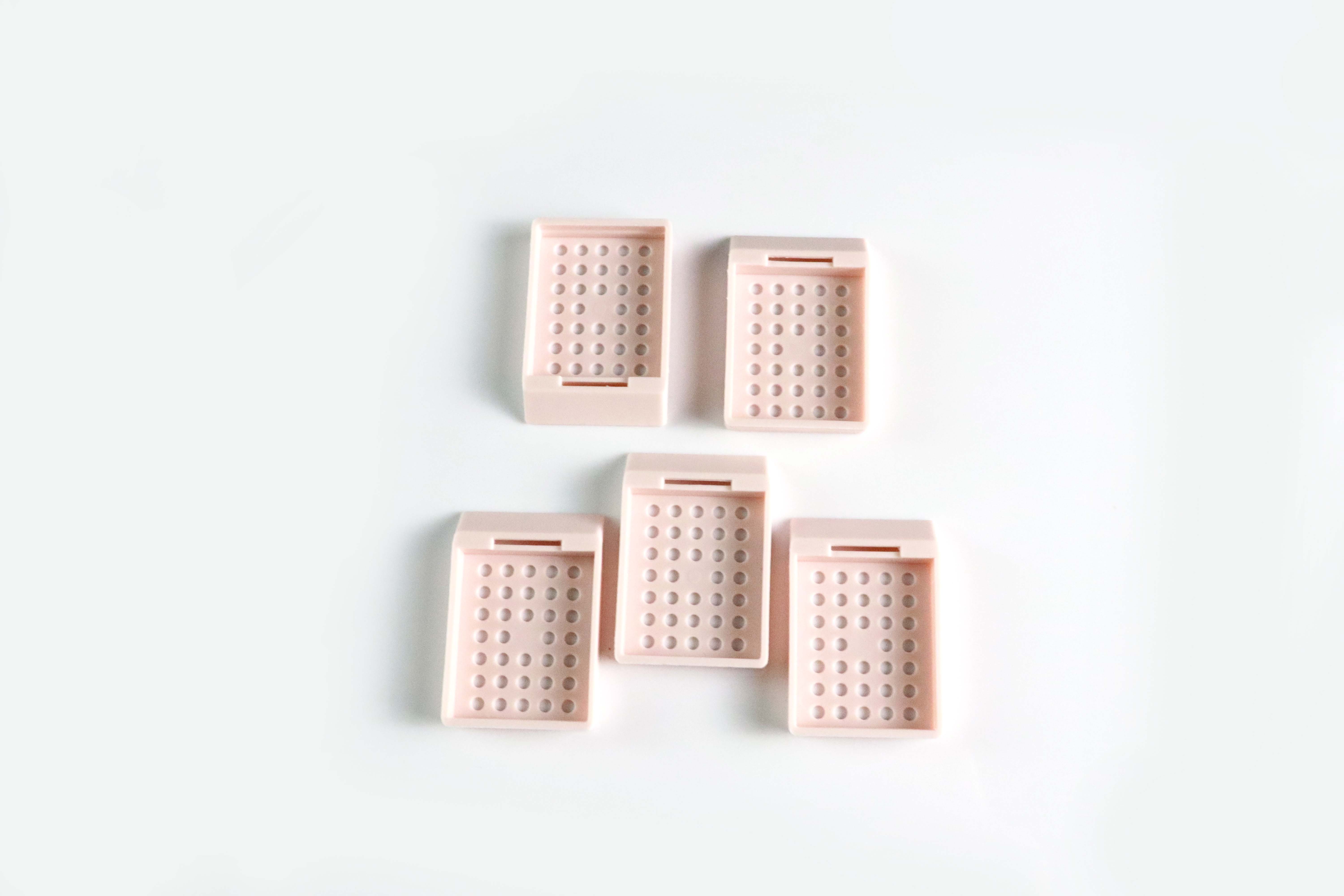 Embedding Cassettes